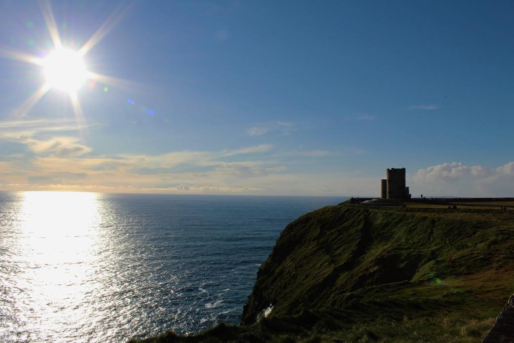 O'Learys Lodge Doolin Eksteriør bilde