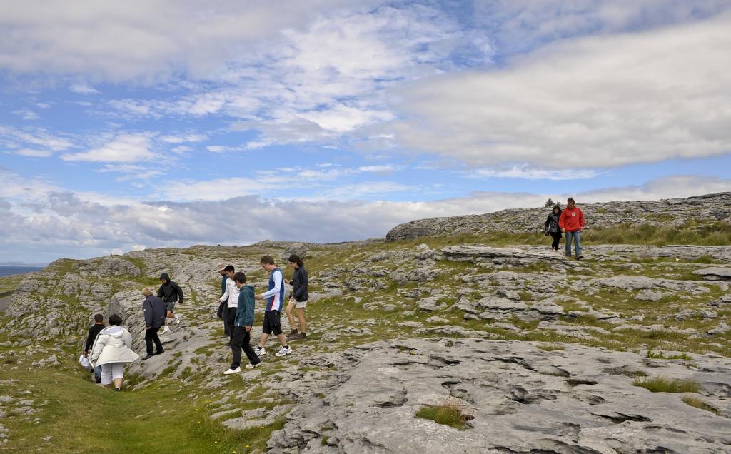 O'Learys Lodge Doolin Eksteriør bilde